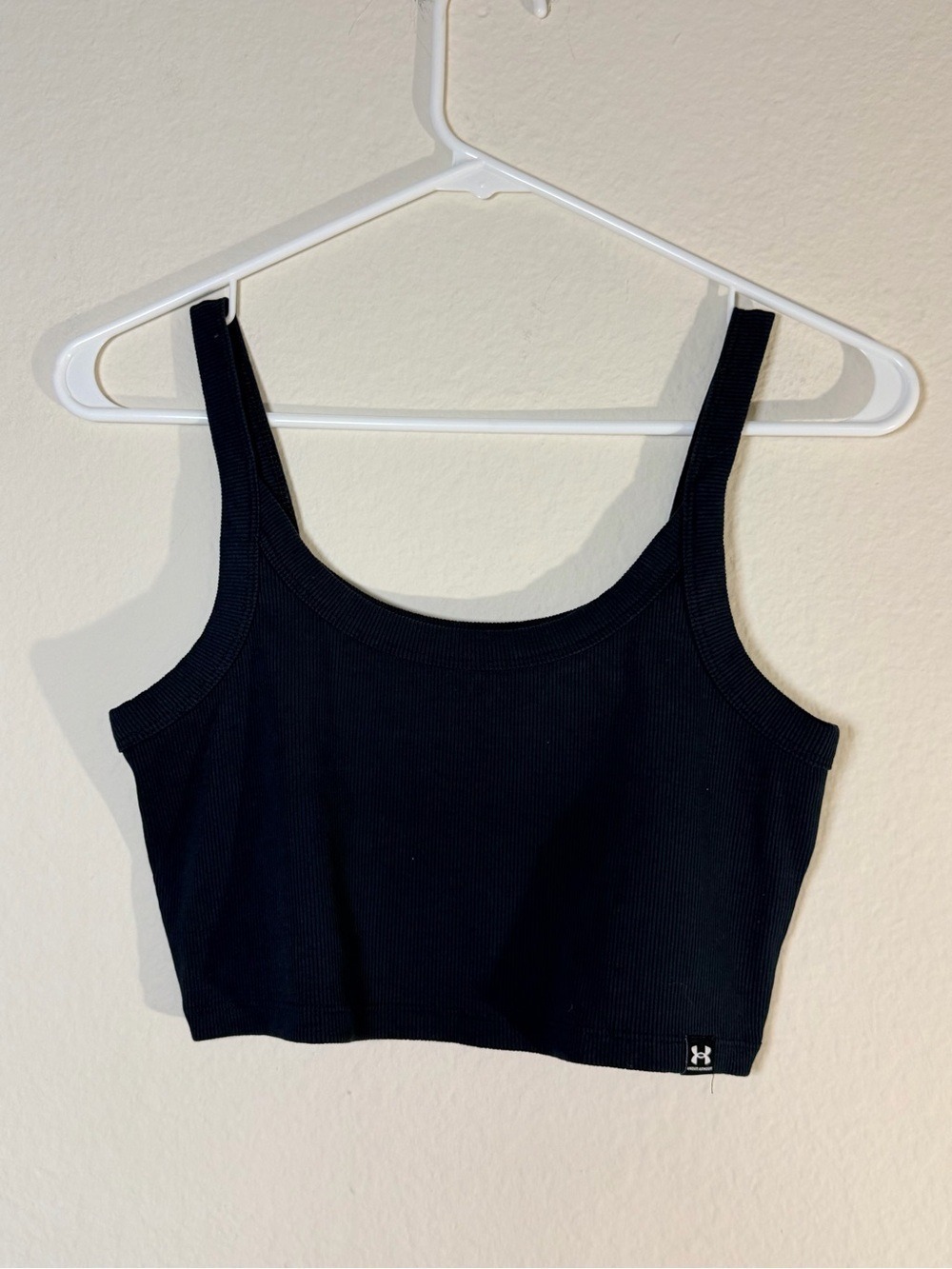 Under Armour Black Ribbed Cropped Tank Top Fitted Medium - Picture 4 of 7